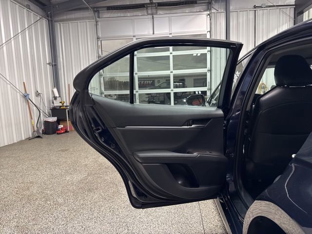 Used 2021 Toyota Camry XLE FWD image 15