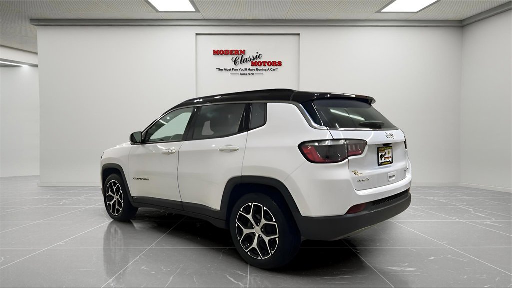 Used 2024 Jeep Compass Limited image 5