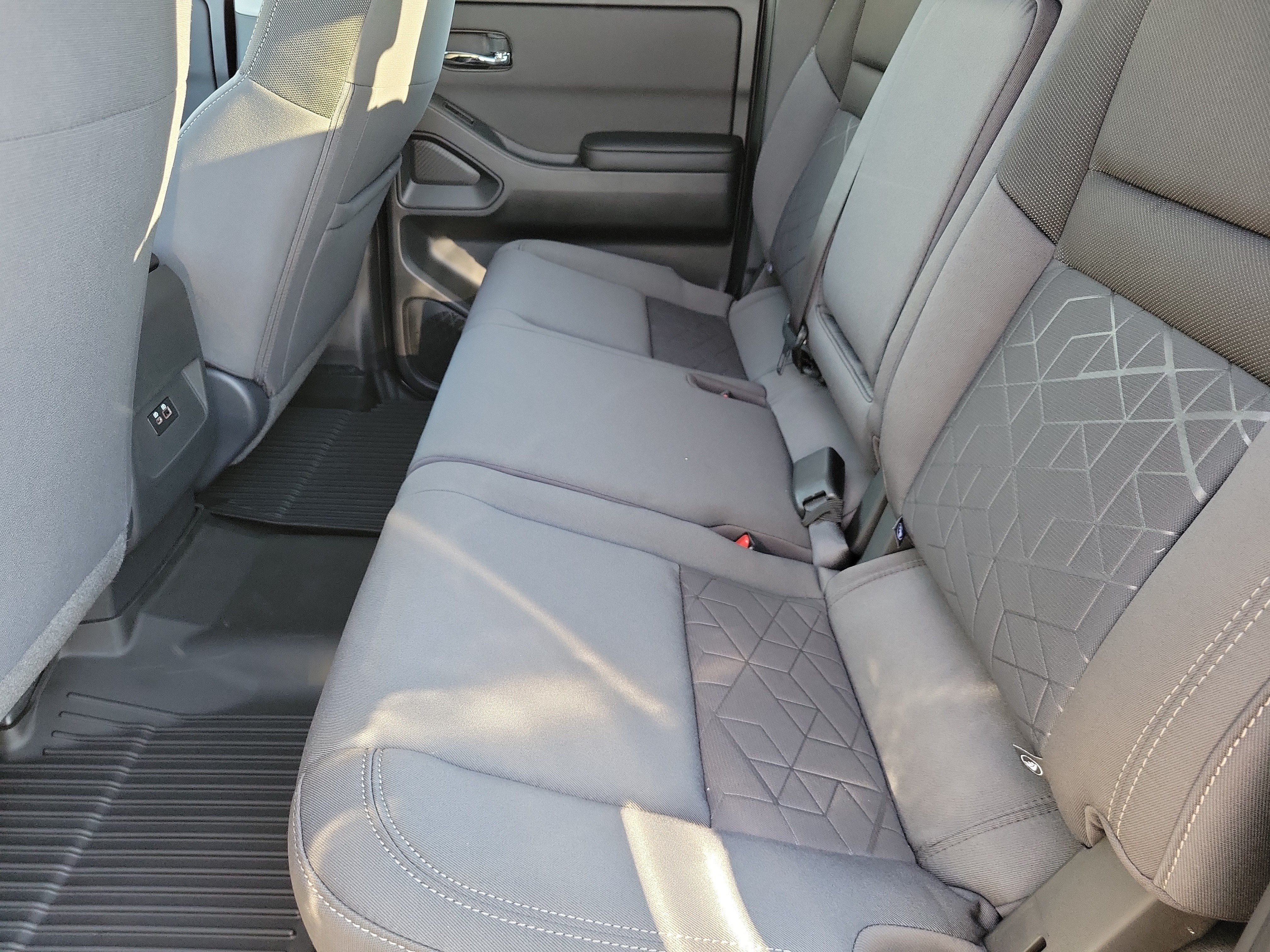 New 2026 Nissan Frontier SV w/ All-Weather Content Package AWD/4WD image 16