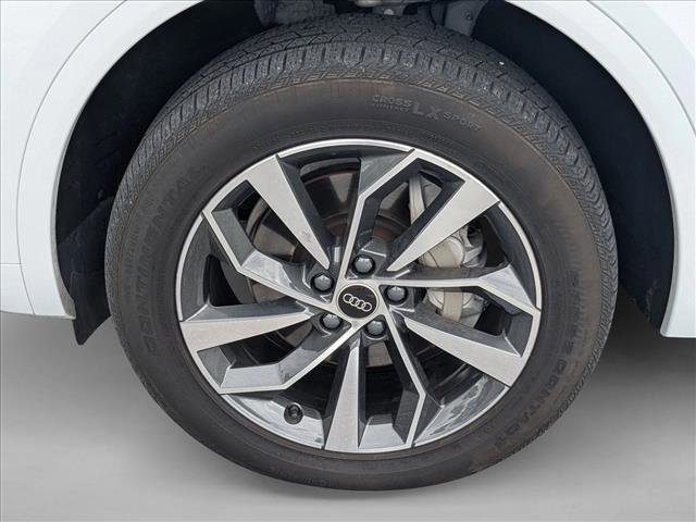 Certified 2024 Audi Q5 2.0T Premium w/ Summer of Audi Package AWD/4WD image 21