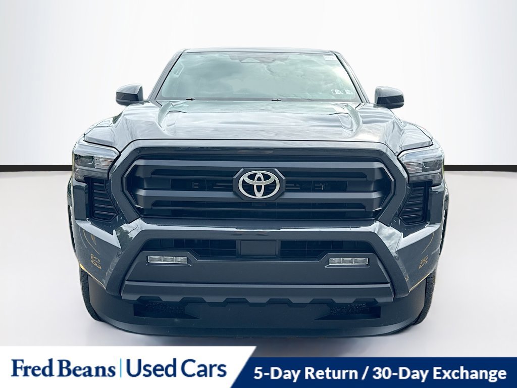 Used 2024 Toyota Tacoma SR5 AWD/4WD image 2