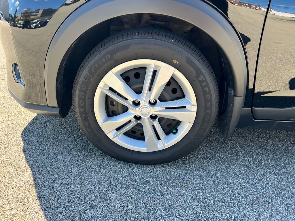 Certified 2024 Nissan Kicks S image 25