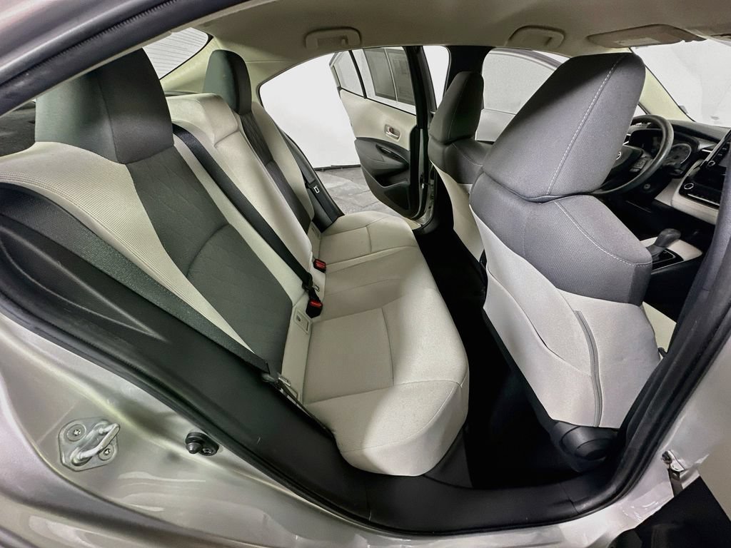 Used 2020 Toyota Corolla LE FWD image 12