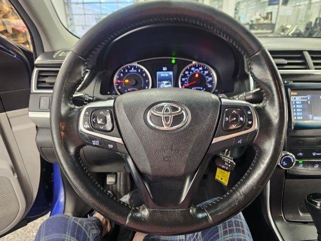 Used 2015 Toyota Camry SE FWD image 16