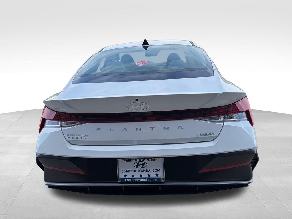 New 2026 Hyundai Elantra Limited FWD image 5