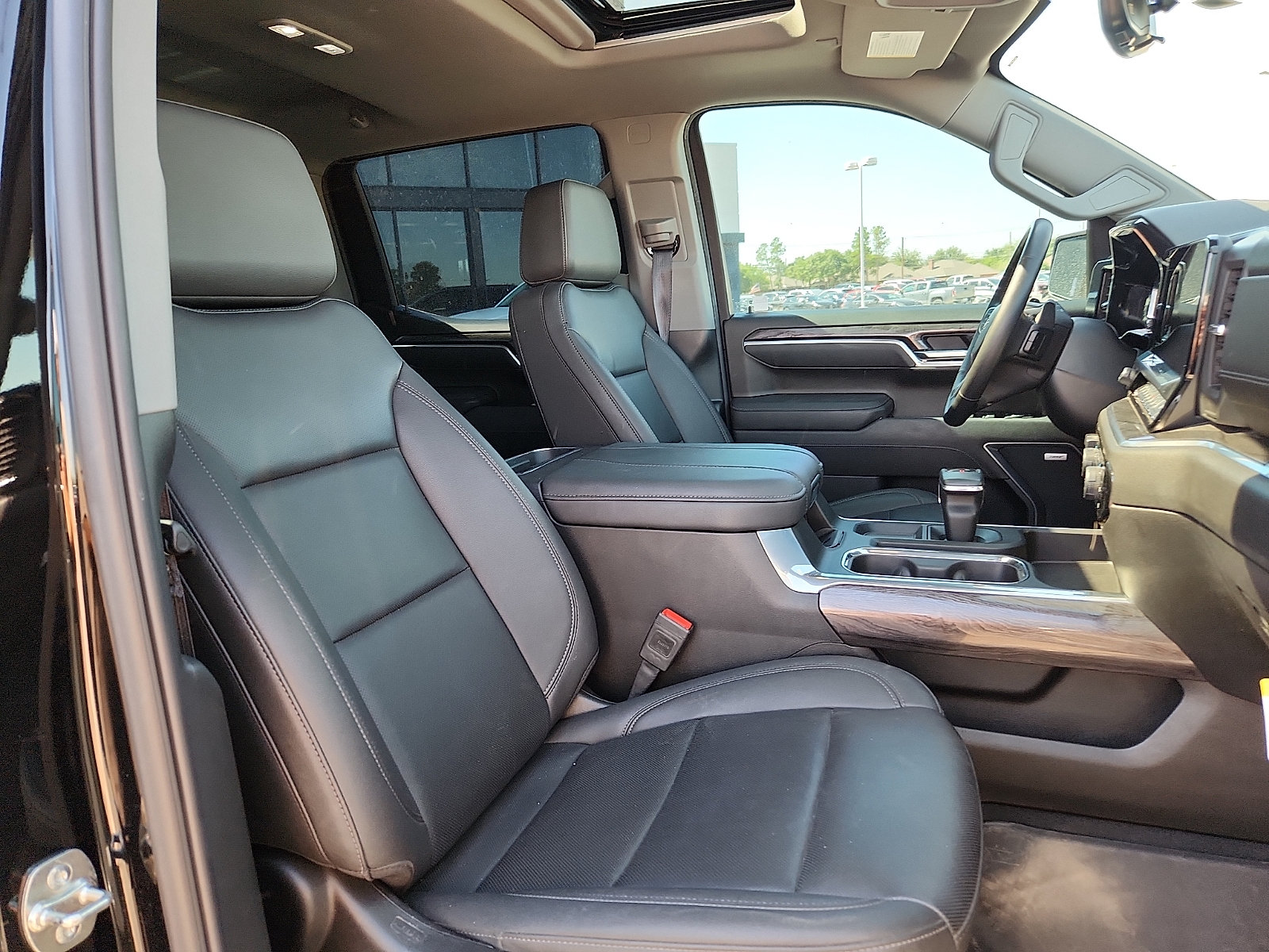 Used 2025 Chevrolet Silverado 1500 LTZ w/ LTZ Premium Texas Edition AWD/4WD image 15