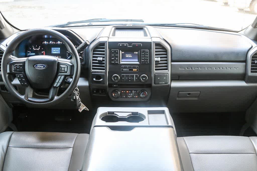 Used 2017 Ford F550 2WD Crew Cab Super Duty image 13