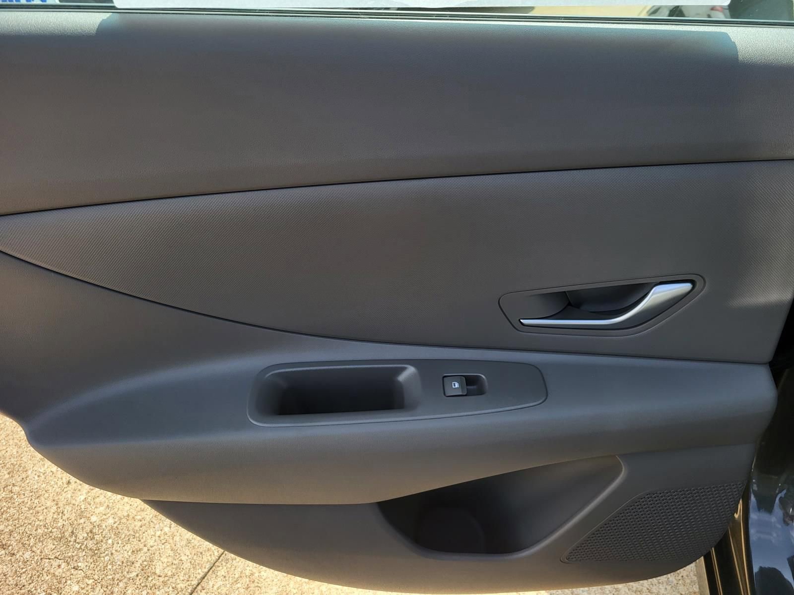 New 2026 Hyundai Elantra SE image 7