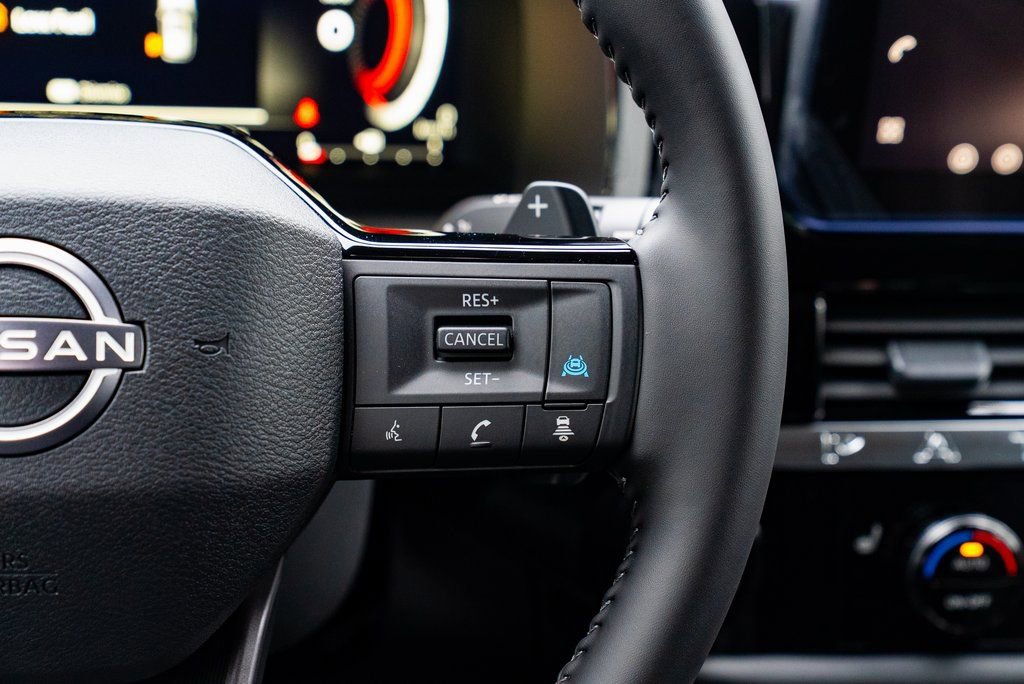 New 2026 Nissan Pathfinder SL image 15