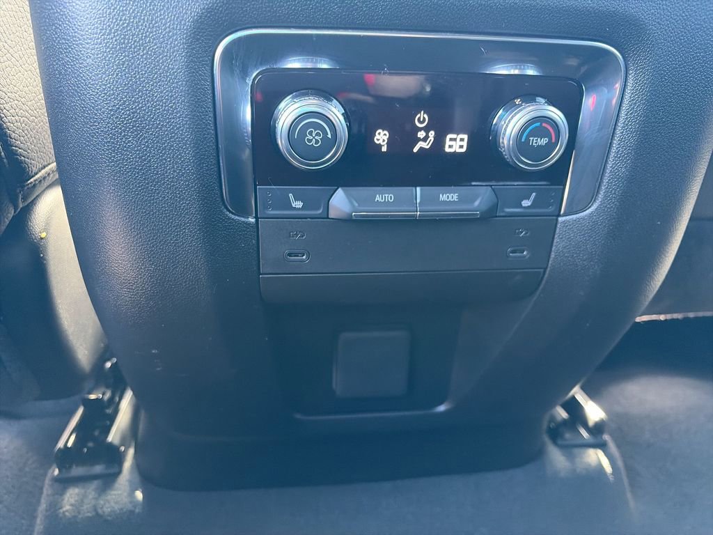 Certified 2025 GMC Yukon Denali image 21