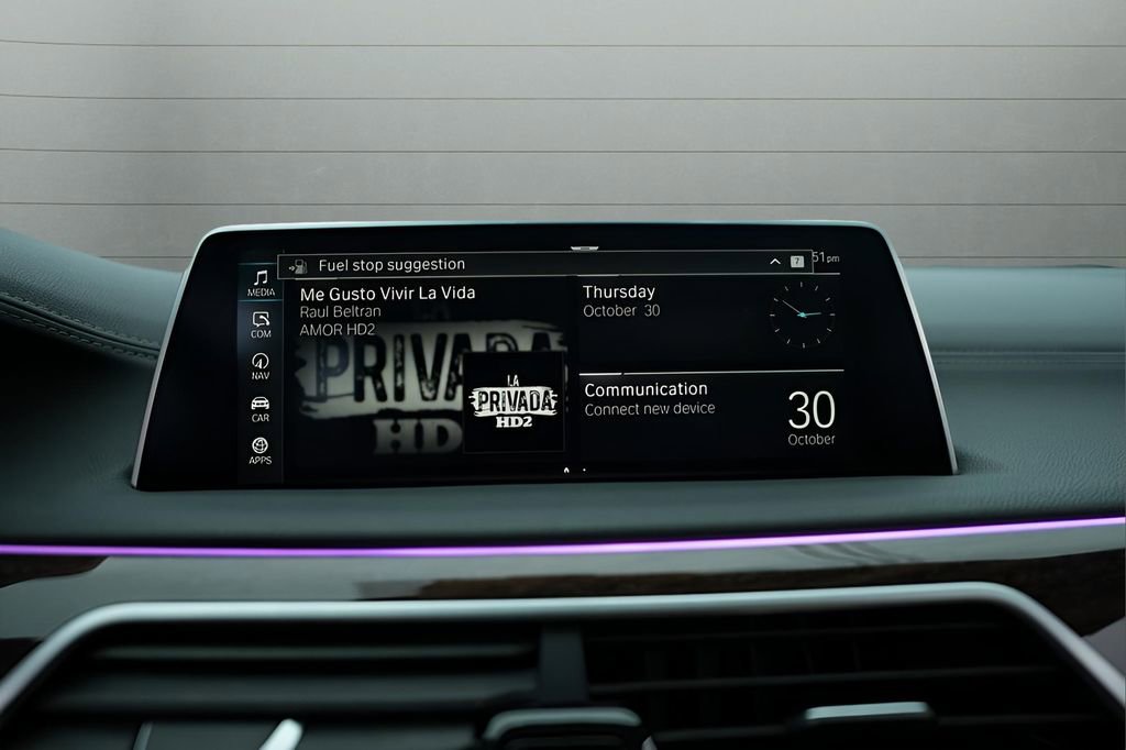 Used 2022 BMW 745e xDrive w/ M Sport Package image 43