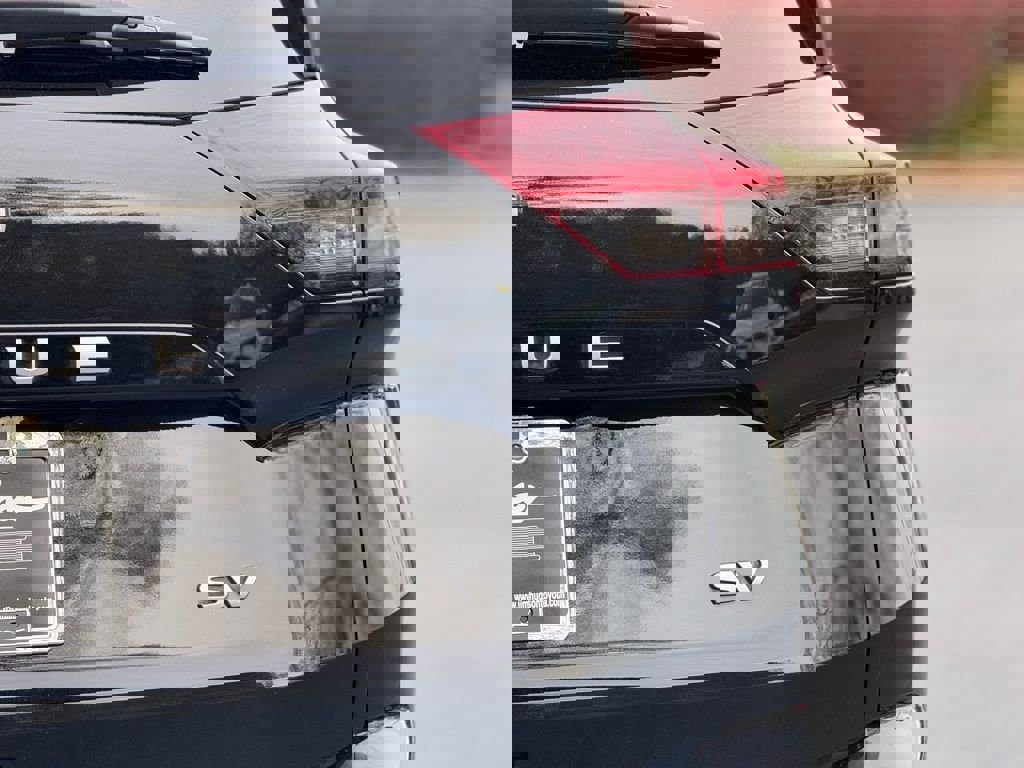 Used 2024 Nissan Rogue SV image 14