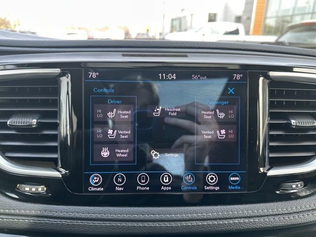 Used 2020 Chrysler Pacifica Limited FWD image 33