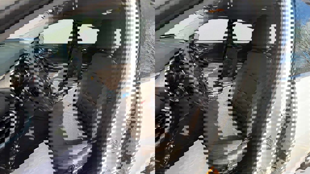 Used 2024 Chevrolet Malibu LT image 16