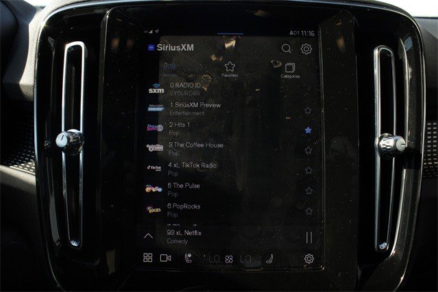 Used 2021 Volvo XC40 P8 Recharge w/ Advanced Package image 30