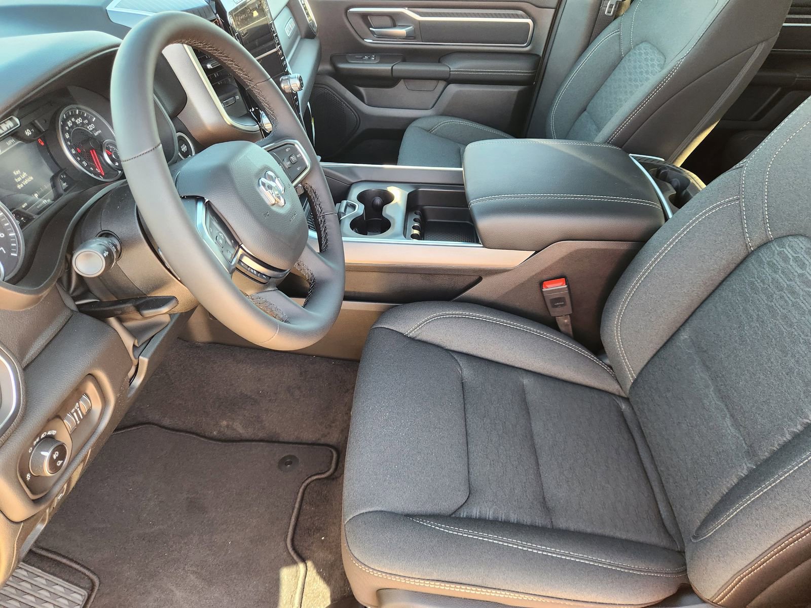 New 2026 RAM 1500 4x4 Crew Cab image 12