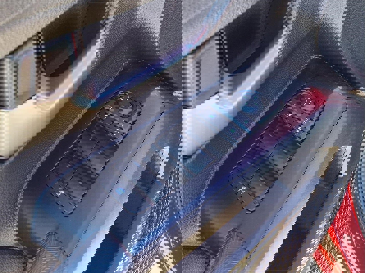 Used 2025 Toyota Tacoma TRD Off-Road image 14