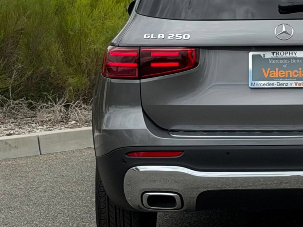 Certified 2026 Mercedes-Benz GLB 250 image 32