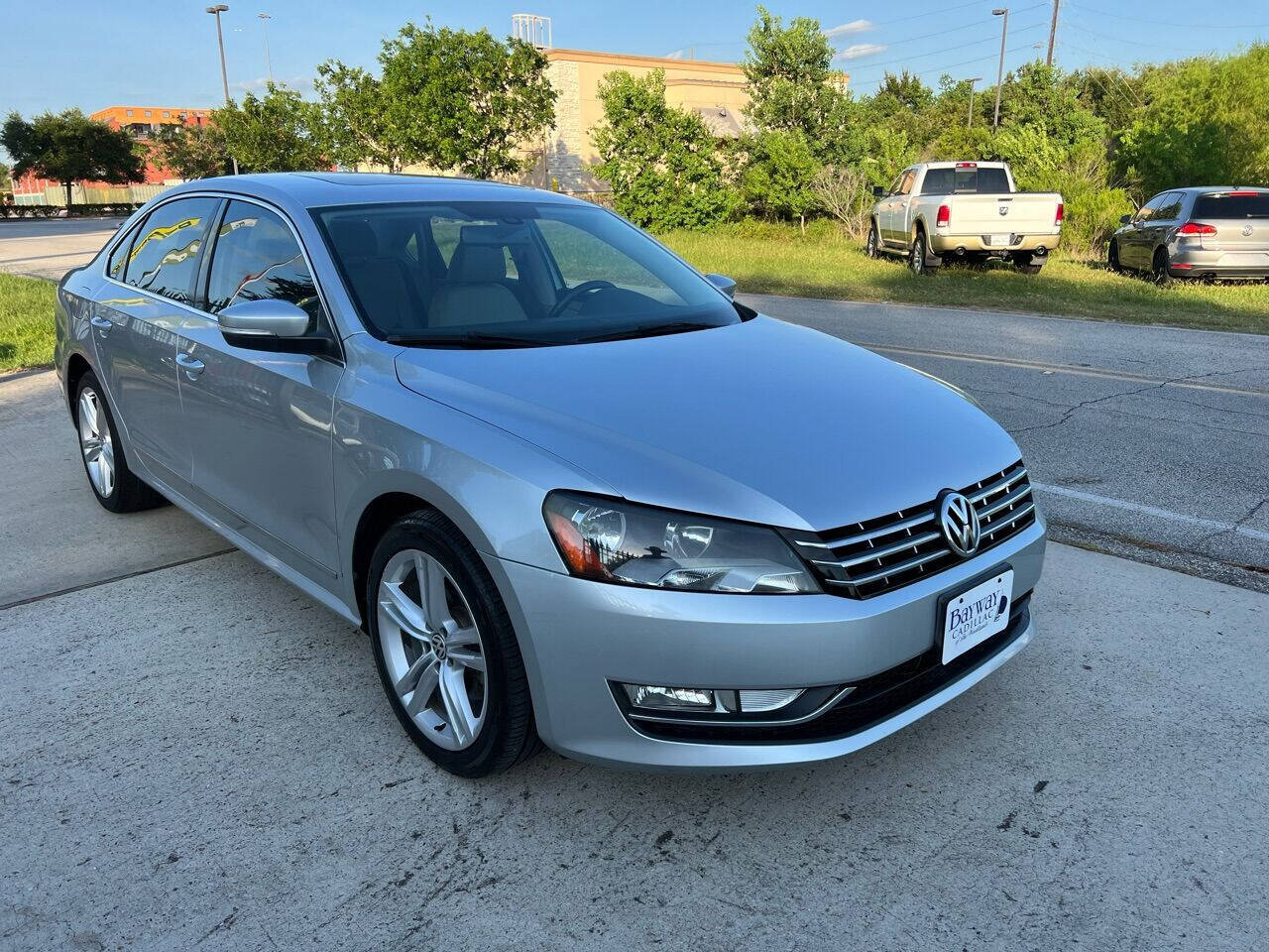 Used 2013 Volkswagen Passat TDI SE FWD image 4