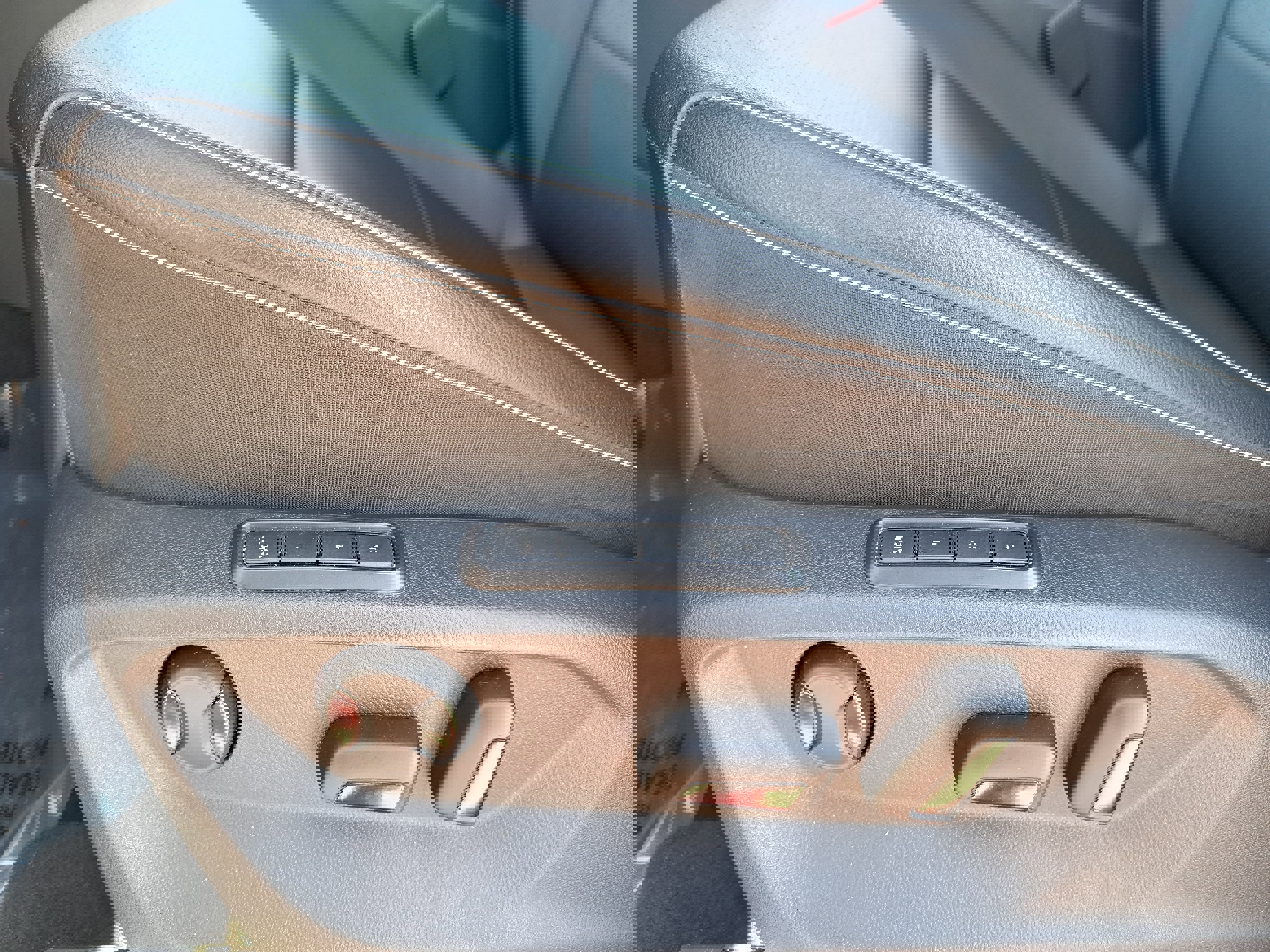 Used 2022 Volkswagen Atlas SEL R-Line image 28