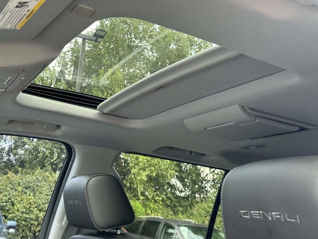 Used 2019 GMC Yukon XL Denali w/ Open Road Package AWD/4WD image 16