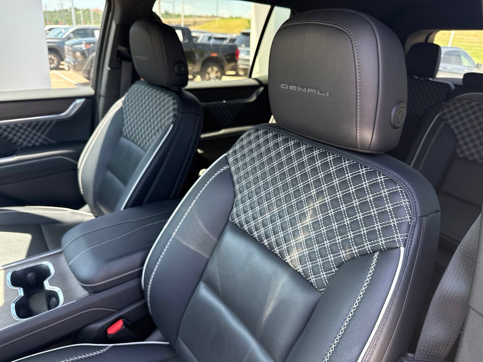 Used 2024 GMC Acadia Denali FWD image 19
