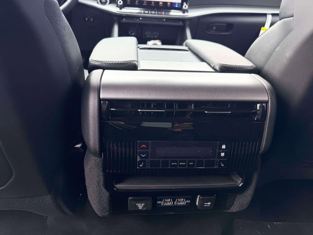 New 2026 Jeep Grand Wagoneer L Limited w/ Convenience Group I image 12