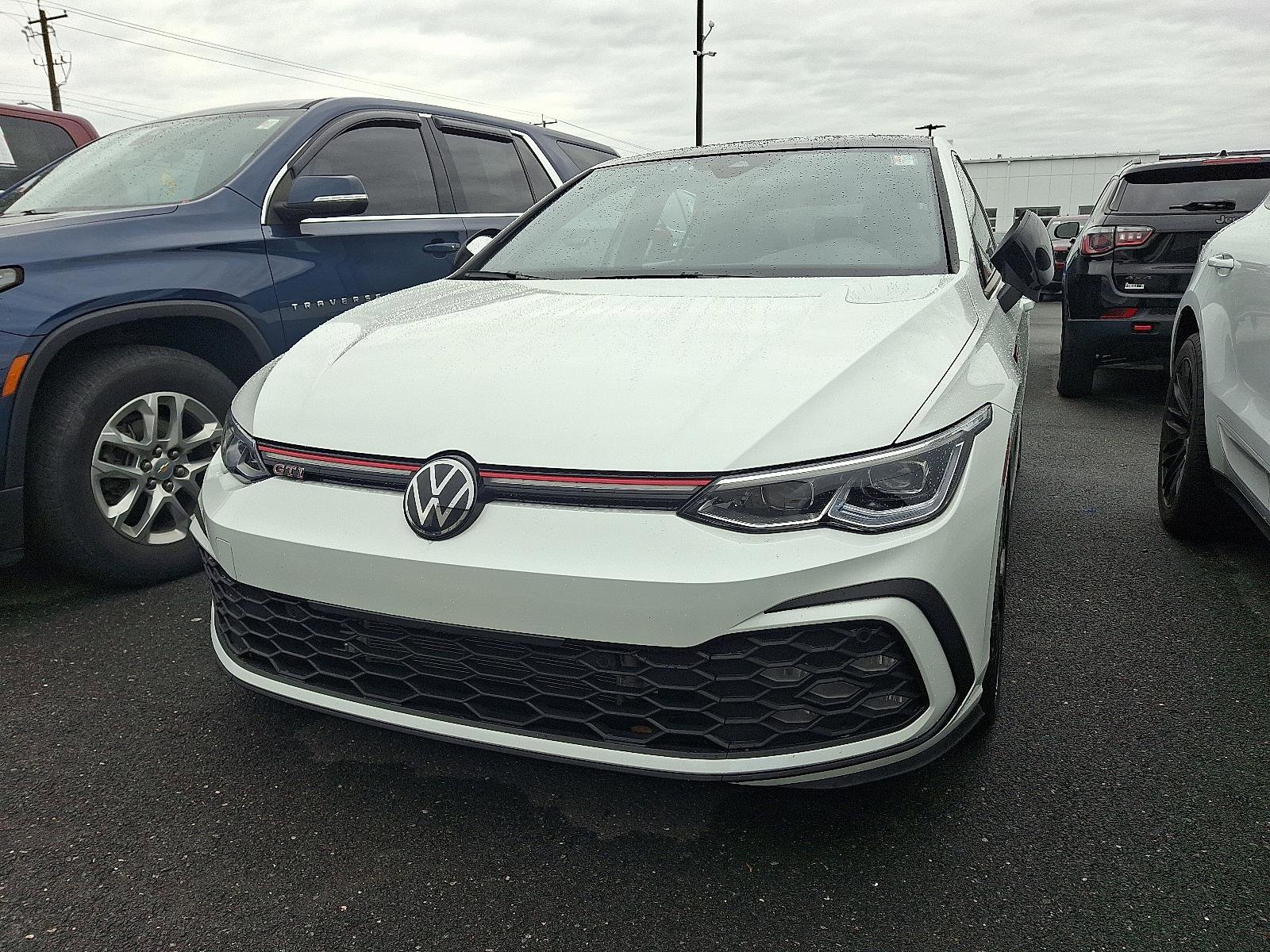 Used 2024 Volkswagen GTI SE image 2