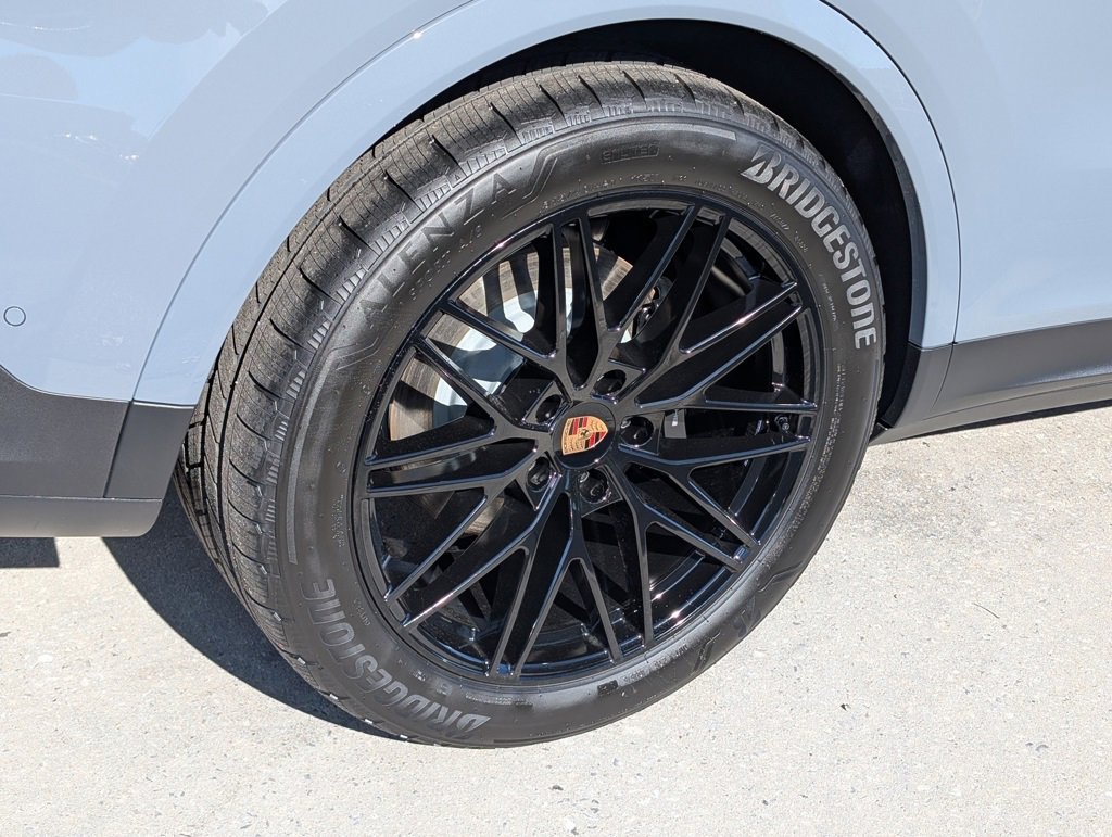 New 2026 Porsche Cayenne image 30