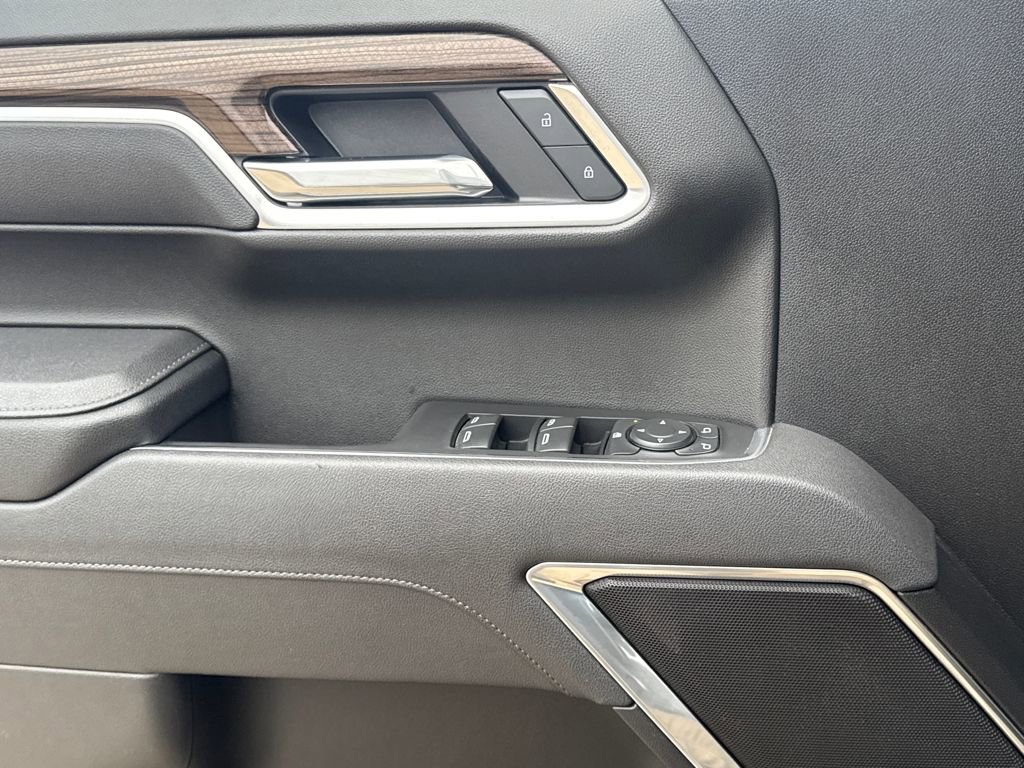 Used 2025 Chevrolet Silverado 1500 LT image 20