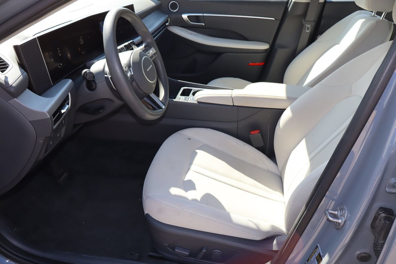 Used 2025 Hyundai Sonata SEL FWD image 14