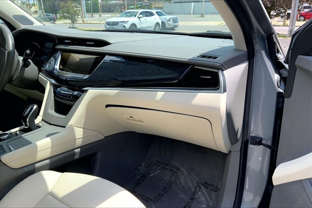 Used 2024 Cadillac XT6 Premium Luxury w/ LPO, Floor Liner Package AWD/4WD image 16