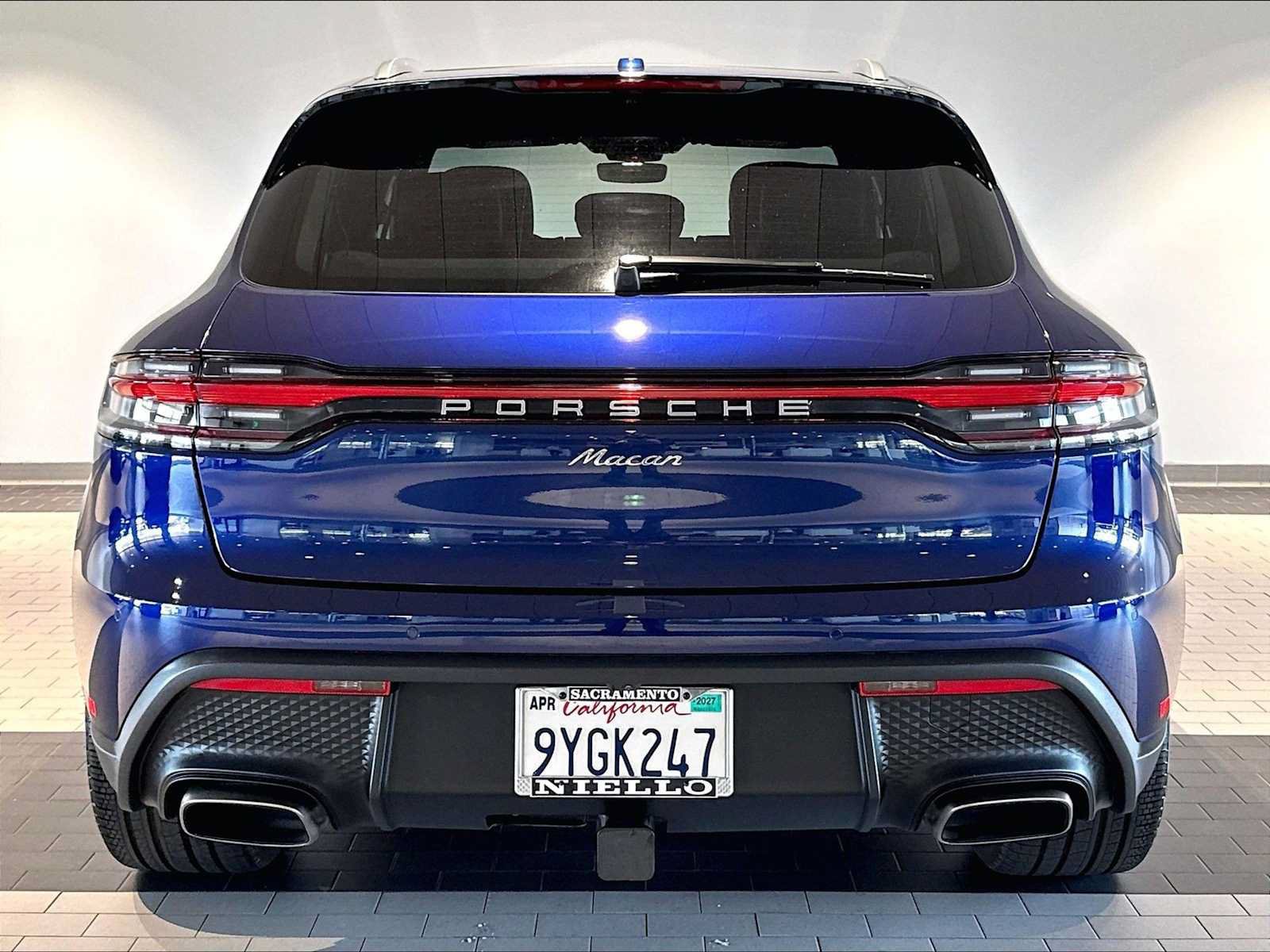 Used 2026 Porsche Macan AWD/4WD image 10