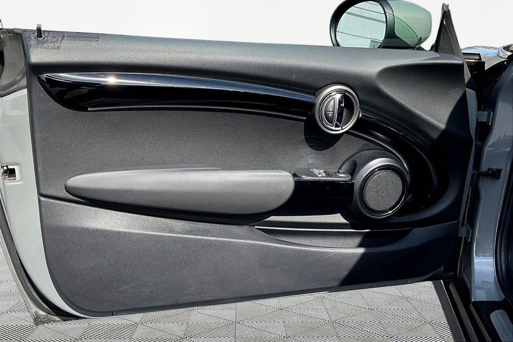 Used 2022 MINI Cooper S image 19