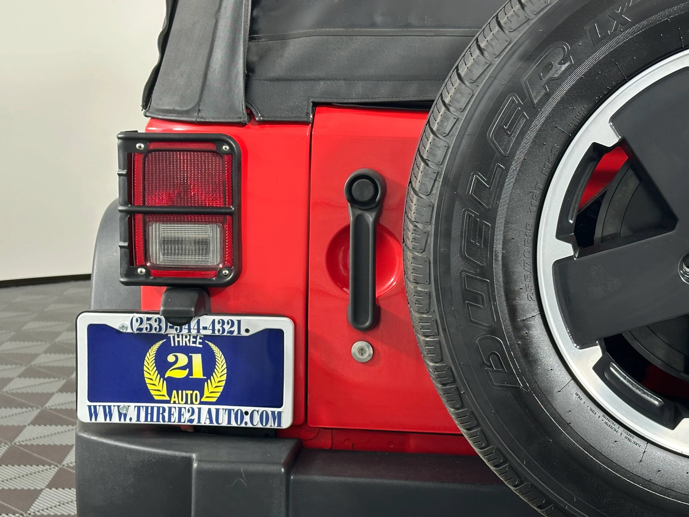 Used 2013 Jeep Wrangler Sport w/ Connectivity Group AWD/4WD image 10