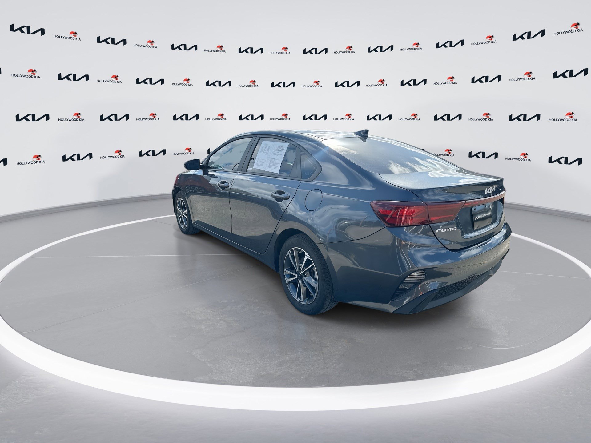 Used 2023 Kia Forte LXS w/ LXS Technology Package image 6