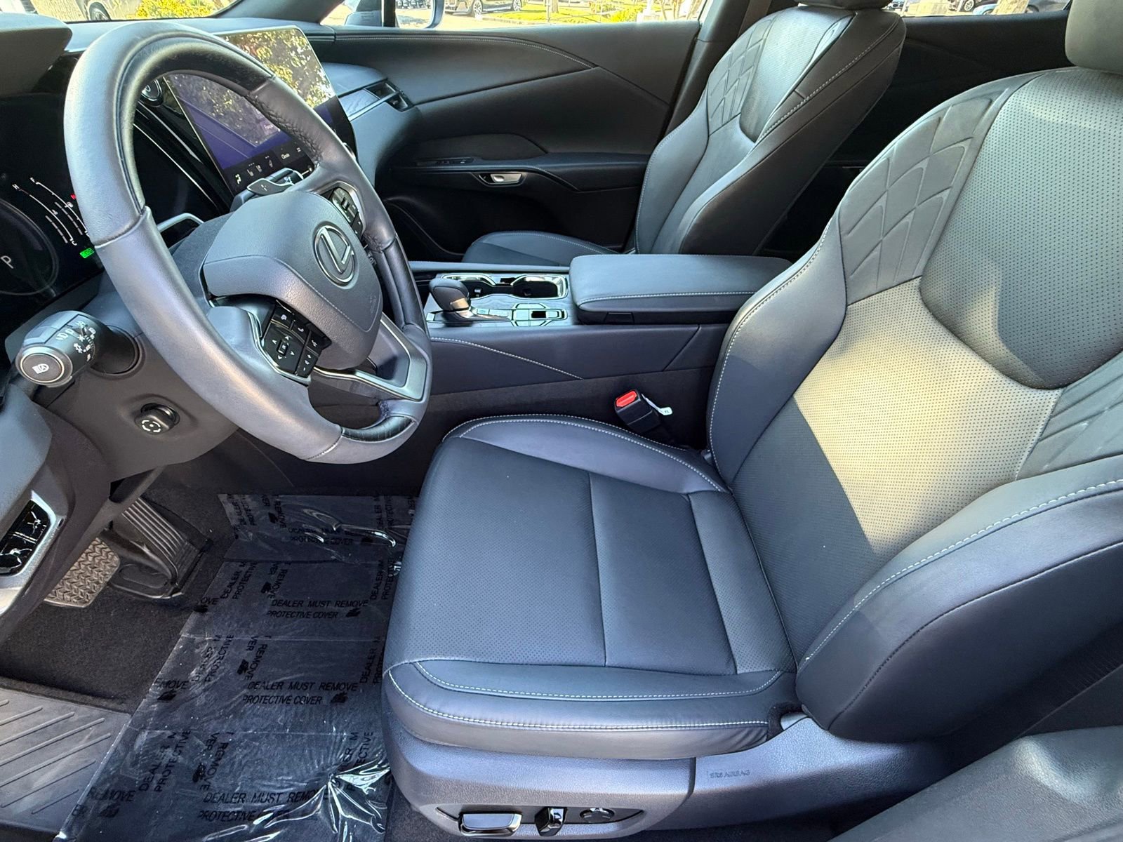 Used 2024 Lexus RX 350h 350h image 22