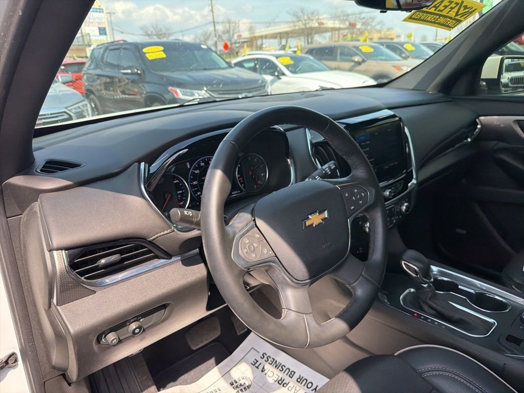 Used 2023 Chevrolet Traverse Premier image 18