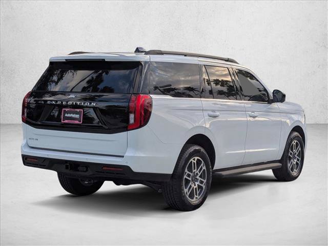 New 2026 Ford Expedition Active image 2