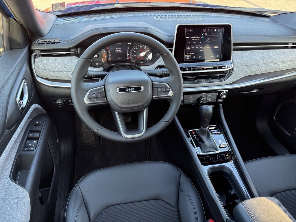 New 2026 Jeep Compass Latitude image 10