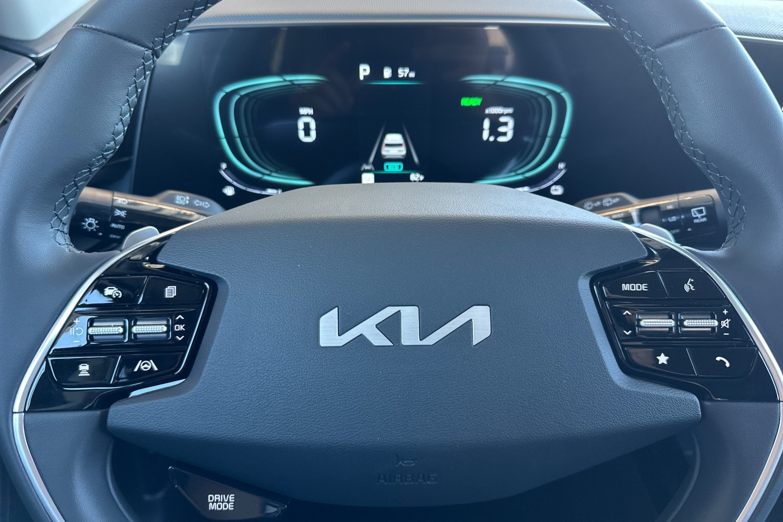 New 2026 Kia Niro EX FWD image 24