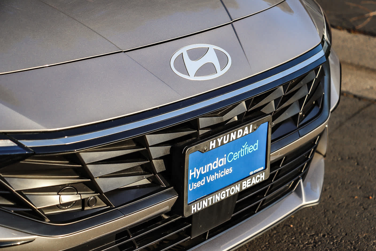 Certified 2025 Hyundai Elantra Limited FWD image 5