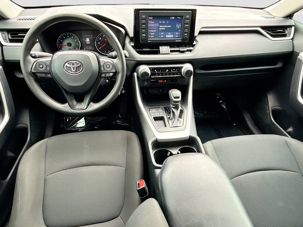 Used 2020 Toyota RAV4 LE FWD image 15