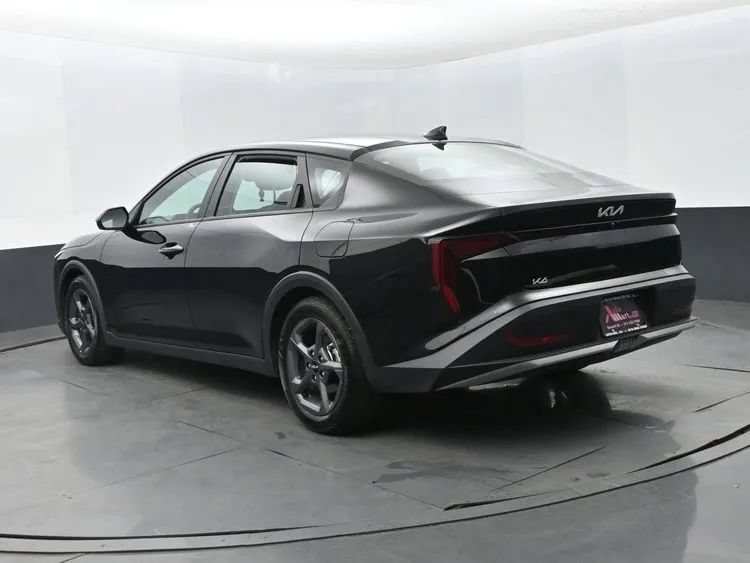 Used 2025 Kia K4 FWD image 9