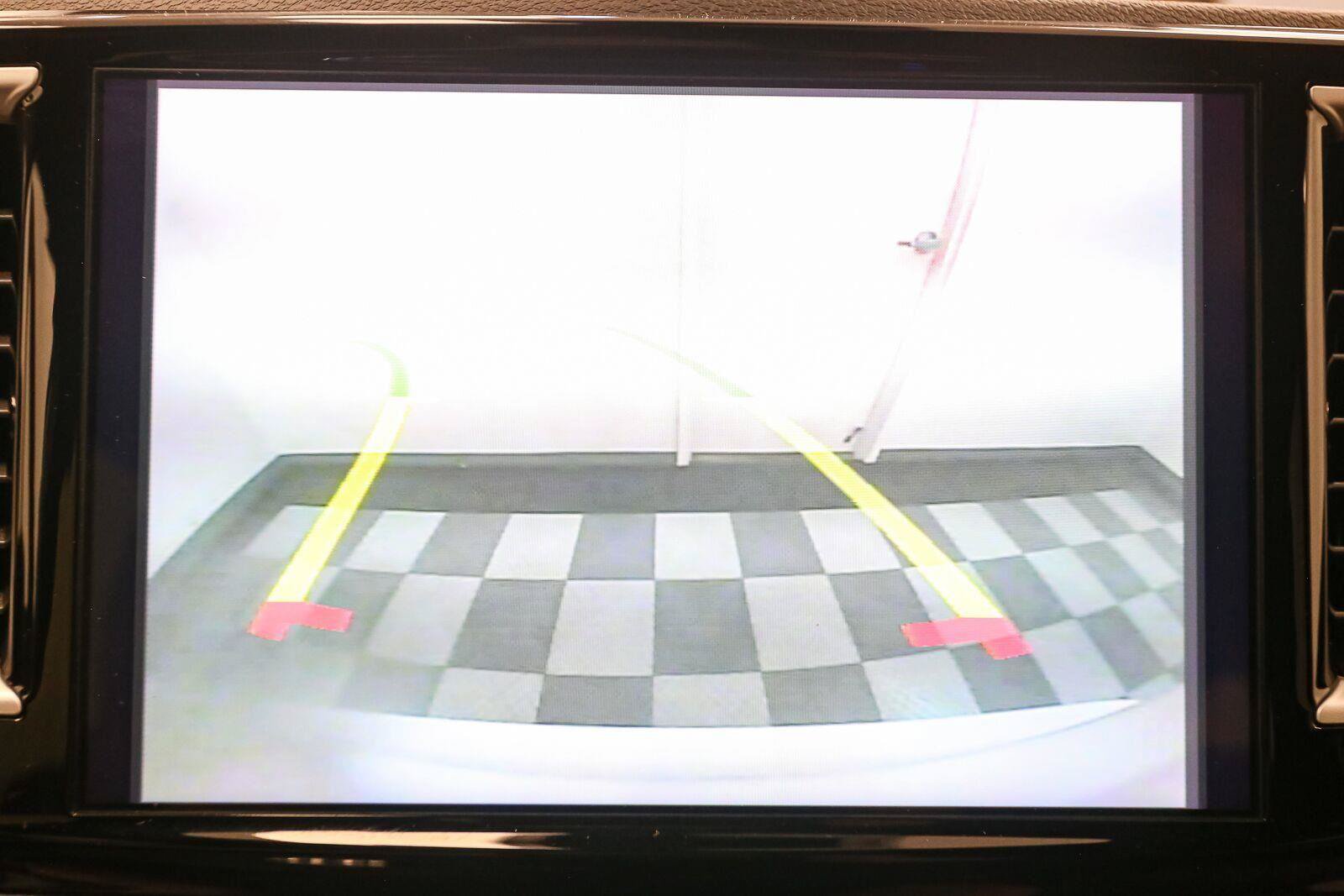 Used 2025 Chrysler Pacifica Select FWD image 32