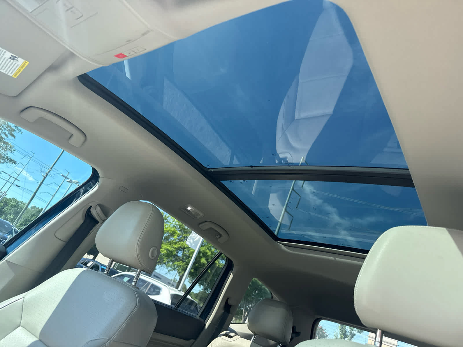 Certified 2023 Volkswagen Atlas SE w/ Panoramic Sunroof Package FWD image 20