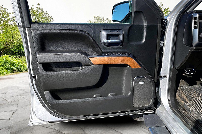 Used 2017 Chevrolet Silverado 1500 LTZ w/ Sport Package AWD/4WD image 20