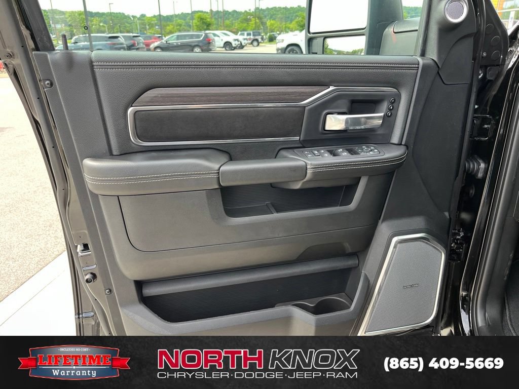 New 2026 RAM 2500 Laramie w/ Night Edition AWD/4WD image 5