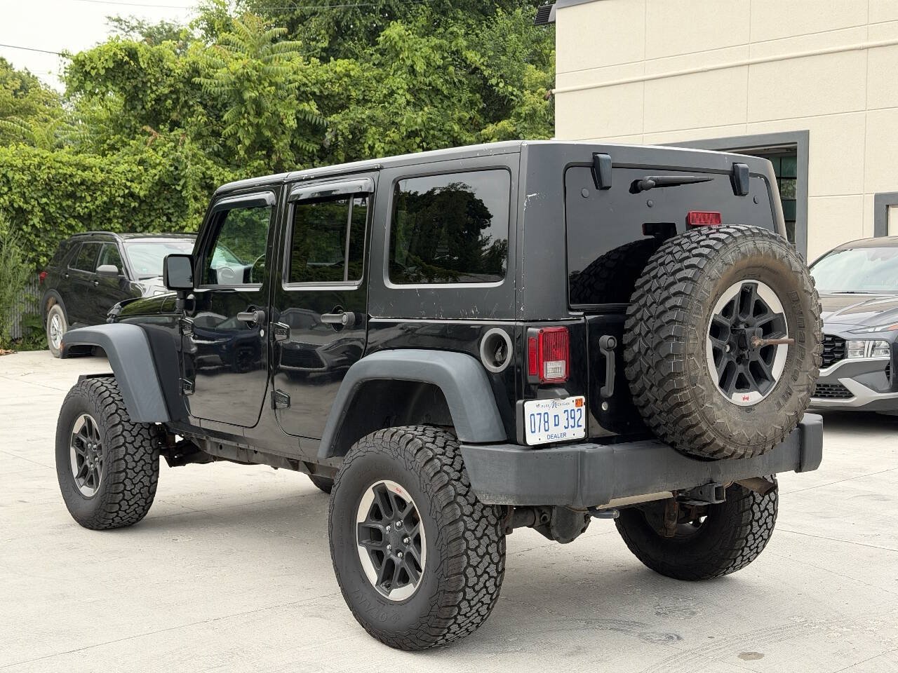 Used 2015 Jeep Wrangler Unlimited Sport w/ Connectivity Group AWD/4WD image 7