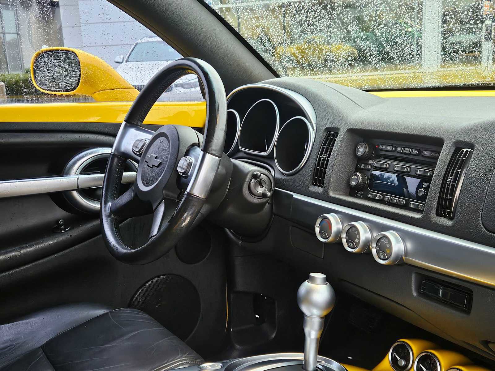 Used 2006 Chevrolet SSR w/ Preferred Equipment Group image 12